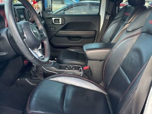 Used 2018 Jeep Wrangler Unlimited Rubicon AWD/4WD image 3