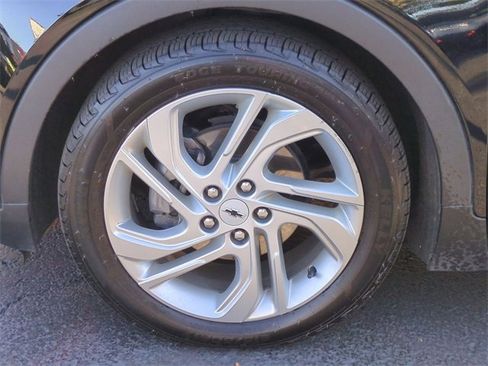 Certified 2023 Chevrolet Bolt LT w/ Driver Confidence Package image 31