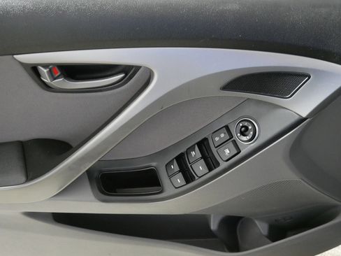 Used 2015 Hyundai Elantra SE w/ Option Group 02 image 19