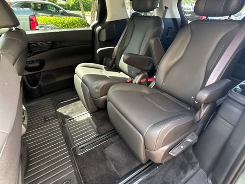 Certified 2026 Kia Carnival SX Prestige FWD image 16