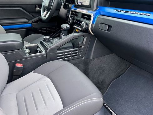 Certified 2025 Toyota Tacoma TRD Off-Road image 19