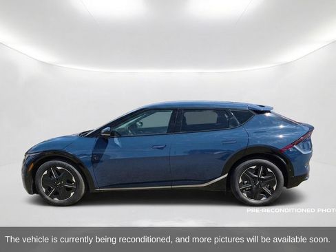 Used 2025 Kia EV6 Wind RWD image 9