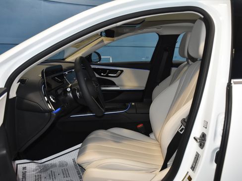 New 2026 Mercedes-Benz E 350 4MATIC Sedan image 7