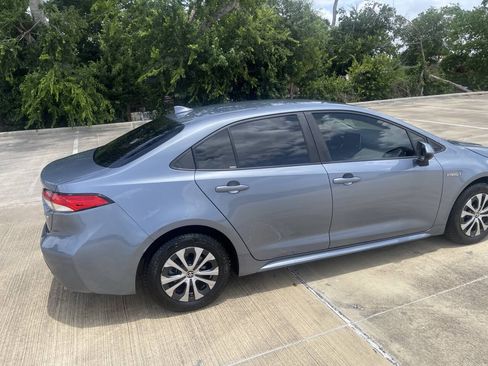 Used 2021 Toyota Corolla LE FWD image 11