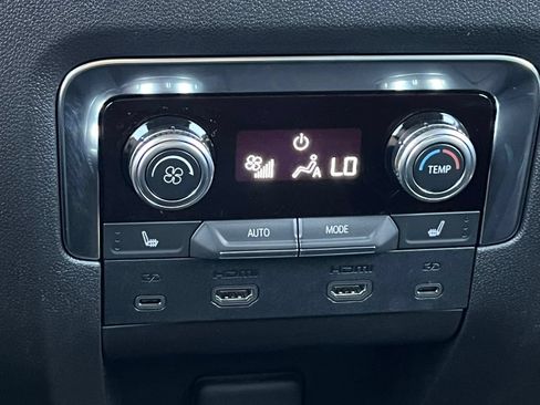 New 2026 GMC Yukon Elevation w/ Elevation Premium Package AWD/4WD image 40