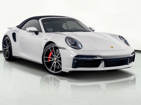 Used 2022 Porsche 911 Turbo image 5