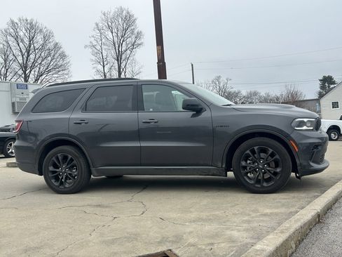 Used 2024 Dodge Durango R/T w/ Blacktop Package image 5