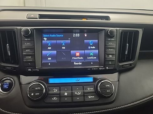 Used 2016 Toyota RAV4 Limited AWD/4WD image 33