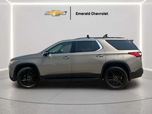 Used 2019 Chevrolet Traverse LT w/ LPO, 'HIT The Road' Package AWD/4WD image 7