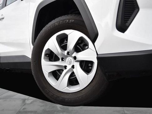 Used 2025 Toyota RAV4 LE image 3