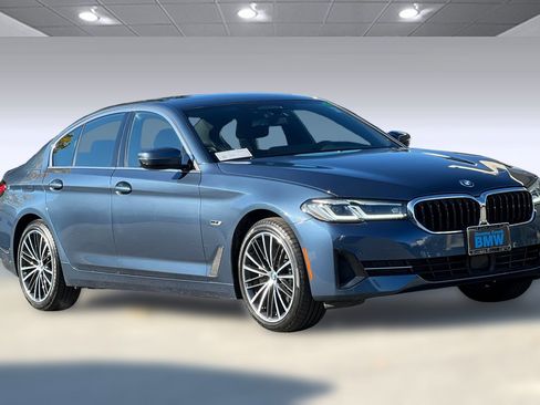 Certified 2023 BMW 530e image 6