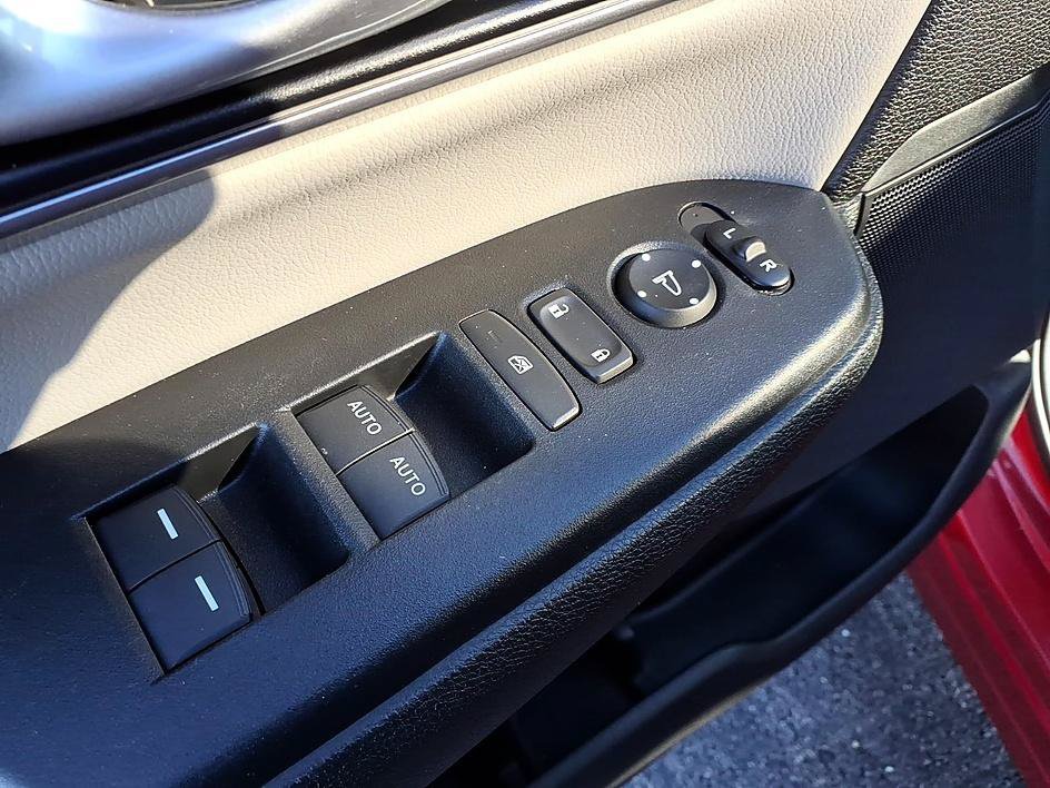 Used 2021 Honda CR-V EX-L image 11
