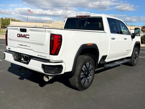 Used 2025 GMC Sierra 2500 Denali image 9