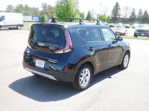 Used 2023 Kia Soul S FWD image 5