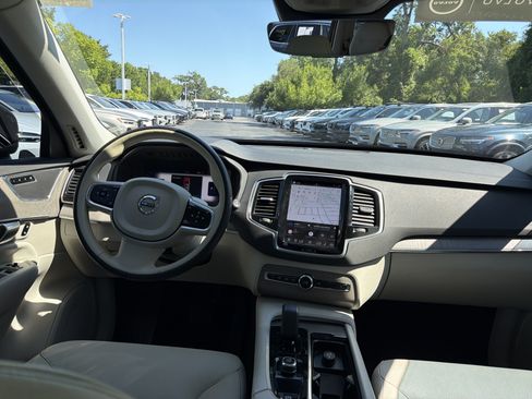 Certified 2023 Volvo XC90 B5 Plus AWD/4WD image 30