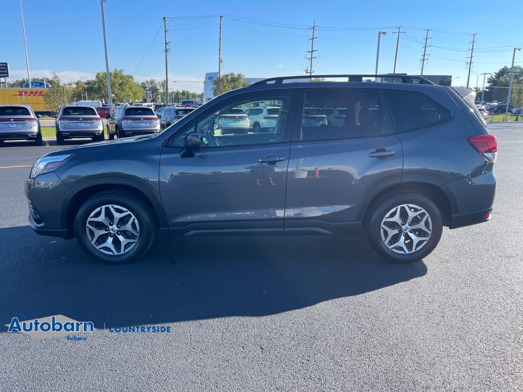 Used 2023 Subaru Forester Premium AWD/4WD image 2