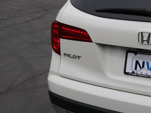 Used 2018 Honda Pilot Elite image 39