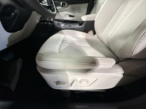 New 2026 Kia Sorento EX image 17