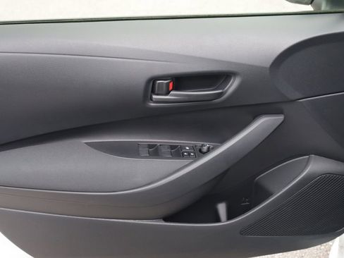 Used 2025 Toyota Corolla LE image 21