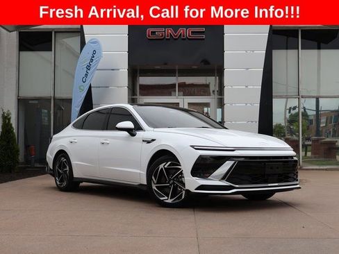 Used 2025 Hyundai Sonata SEL FWD image 1