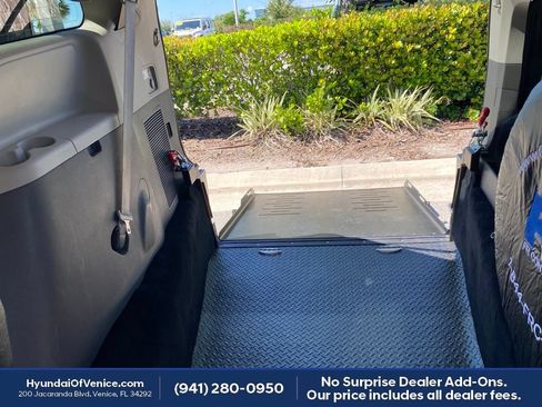 Used 2020 Toyota Sienna L FWD image 21