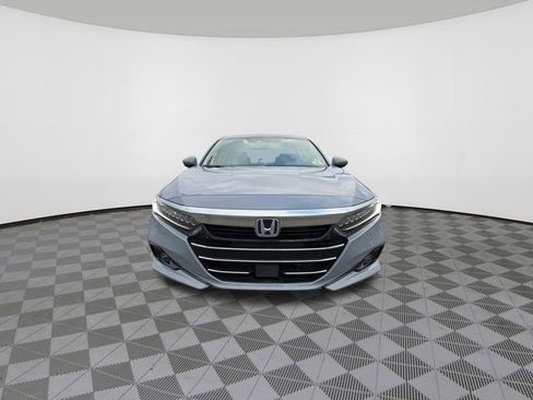 Used 2022 Honda Accord Touring image 2