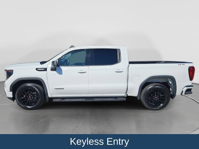 Used 2022 GMC Sierra 1500 Elevation w/ LPO, Elevation Black Package AWD/4WD image 7