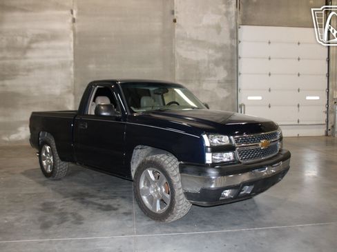 Used 2007 Chevrolet Silverado 1500 W/T image 8