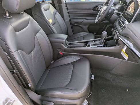 Certified 2026 Jeep Compass Latitude w/ Sun and Sound Group image 28