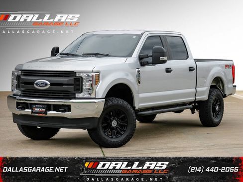 Used 2018 Ford F250 XL w/ Power Equipment Group AWD/4WD image 1
