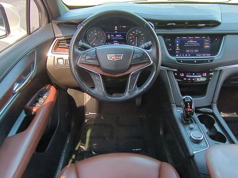 Used 2021 Cadillac XT5 Premium Luxury image 16
