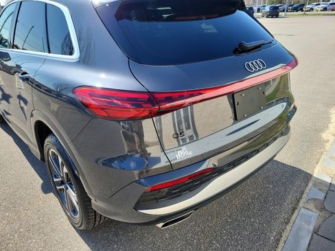 Used 2025 Audi Q5 Premium Plus w/ Premium Plus AWD/4WD image 15