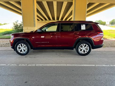 Used 2022 Jeep Grand Cherokee L Limited w/ Luxury Tech Group II AWD/4WD image 6