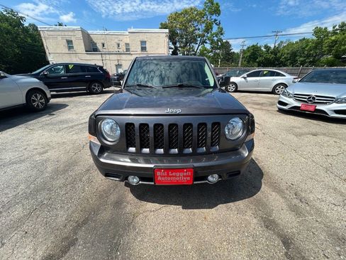 Used 2016 Jeep Patriot High Altitude AWD/4WD image 3