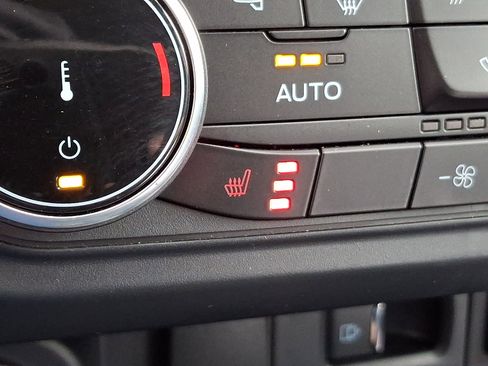 Certified 2024 Ford Maverick Lariat w/ Black Appearance Package image 23