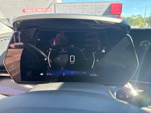 Used 2024 Chevrolet Trax ACTIV FWD image 41
