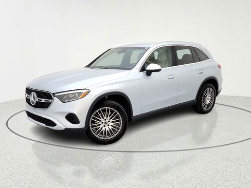 New 2026 Mercedes-Benz GLC 300 image 1