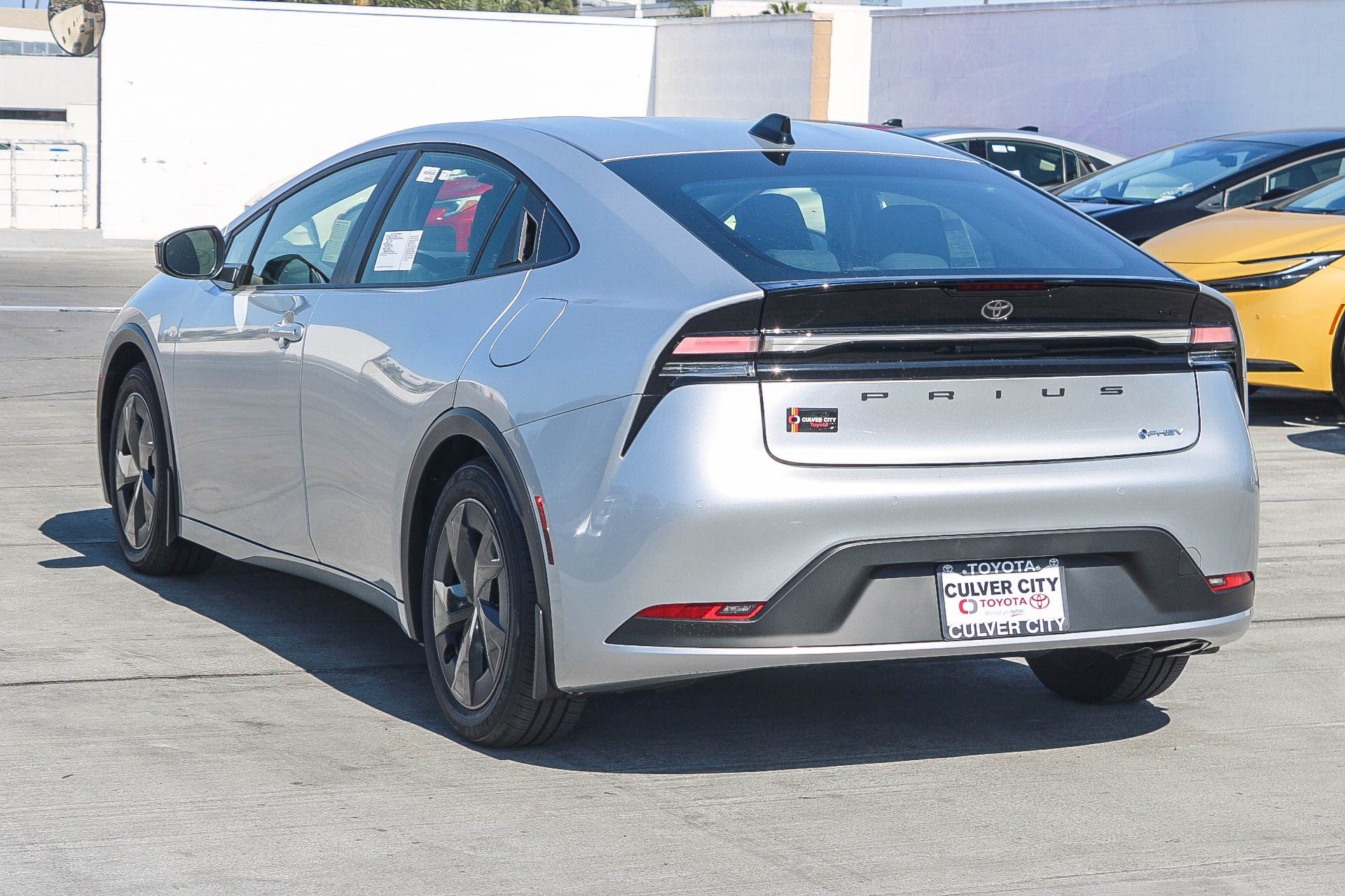 New 2027 Toyota Prius Plug-In Hybrid FWD image 7