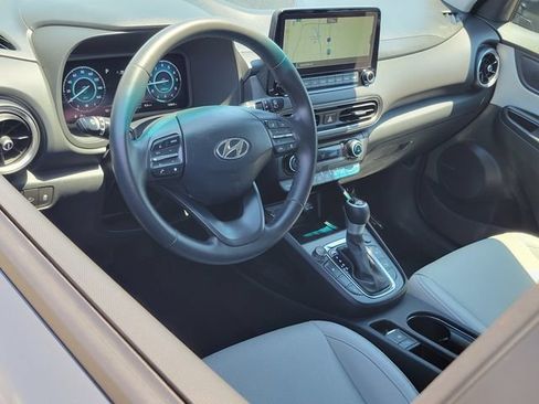 Used 2023 Hyundai Kona Limited FWD image 5