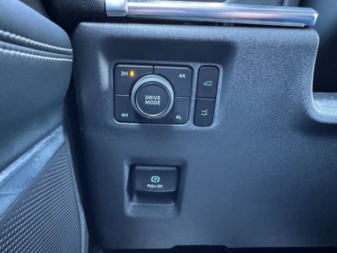 Used 2025 Ford Expedition Max Platinum image 21