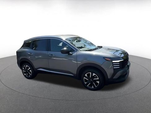Used 2026 Nissan Kicks SV w/ Cold Weather Package AWD/4WD image 2
