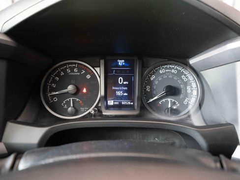 Used 2020 Toyota Tacoma TRD Sport AWD/4WD image 16