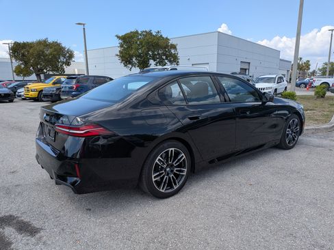 Used 2026 BMW 530i xDrive image 4