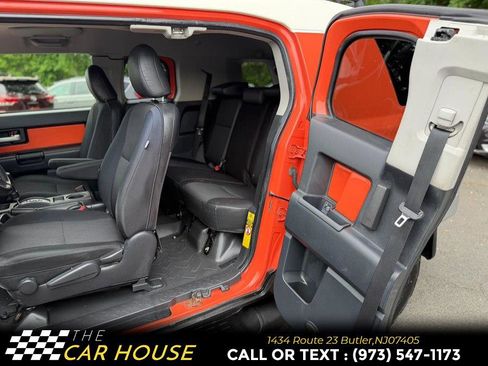 Used 2014 Toyota FJ Cruiser 4WD w/ Upgrade Package image 25