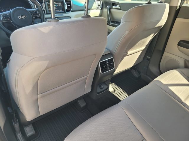 Used 2018 Kia Sportage LX w/ LX Technology Package AWD/4WD image 12