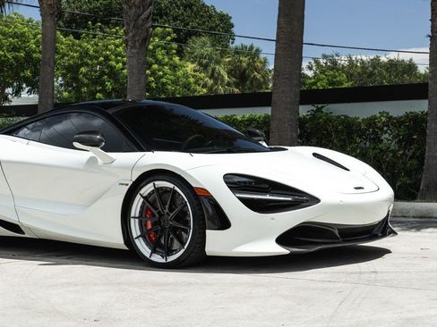 Used 2018 McLaren 720S Performance RWD image 8