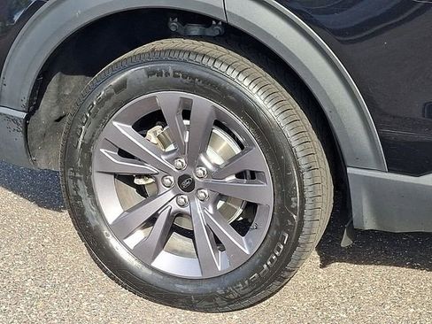 Certified 2023 Ford Explorer XLT w/ Equipment Group 202A AWD/4WD image 8