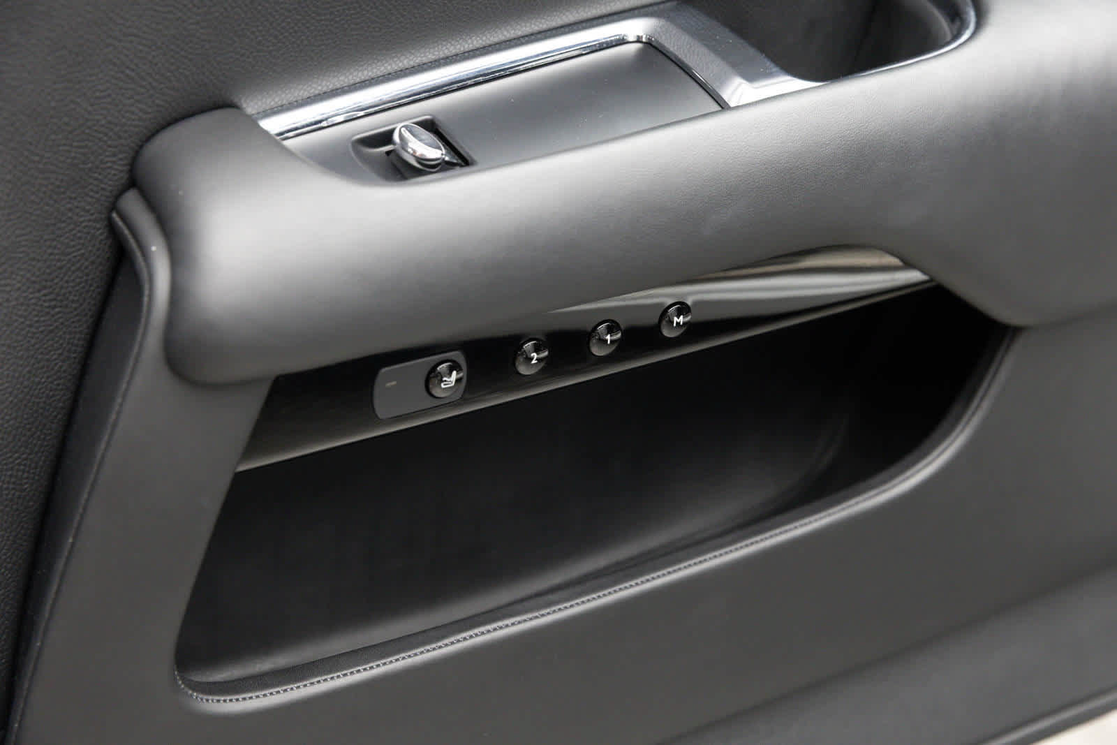 Certified 2018 Rolls-Royce Wraith RWD image 52