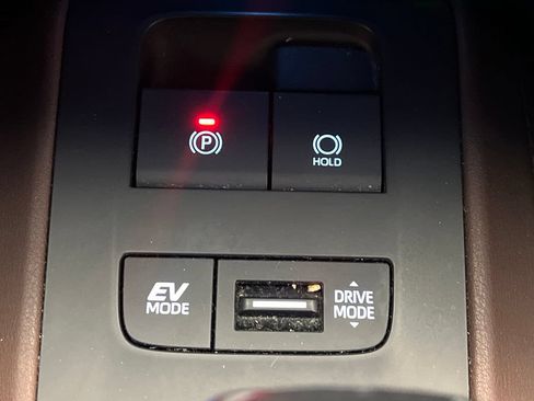 Used 2022 Toyota Venza Limited AWD/4WD image 51