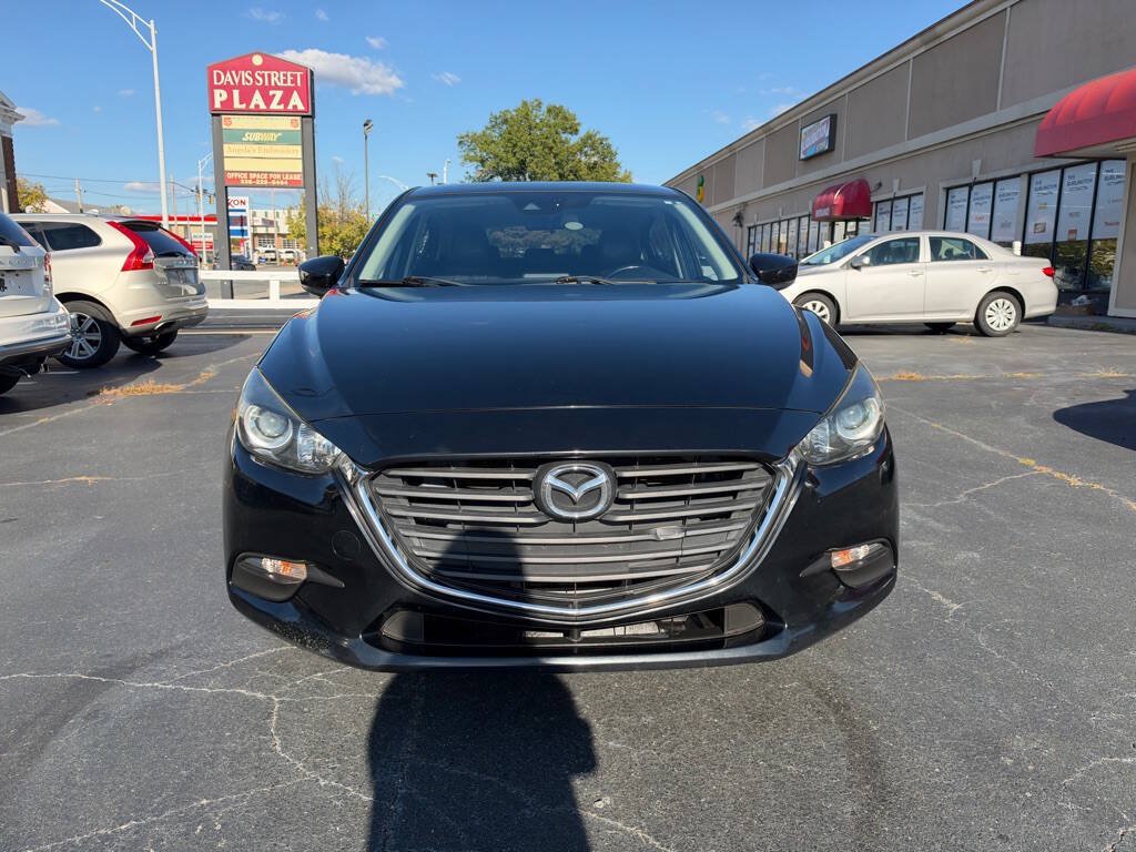Used 2017 MAZDA MAZDA3 Touring FWD image 2